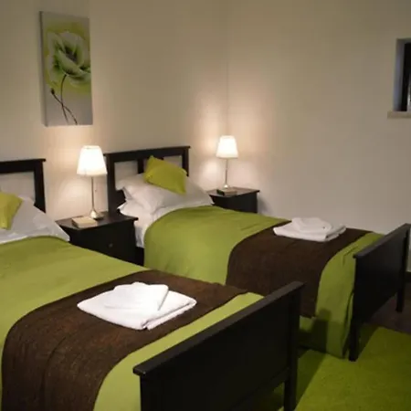 Βίλα Sleeps22-garden-hottub-pool-barbecue-jacuzzi