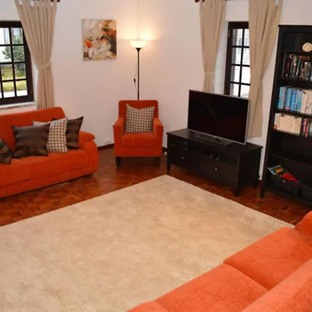Sleeps22-garden-hottub-pool-barbecue-jacuzzi *